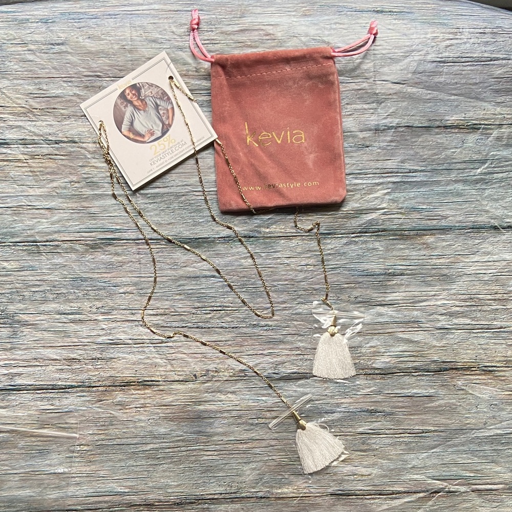 NWOT Kevia Elegant Gold and White Tassel Necklace